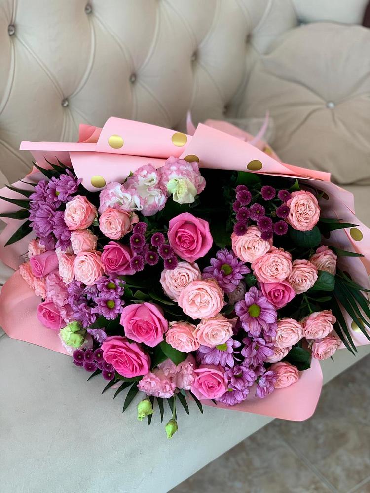 Букет цветов из: Хризантемы, Розы и Лизиантусы в Стеблево