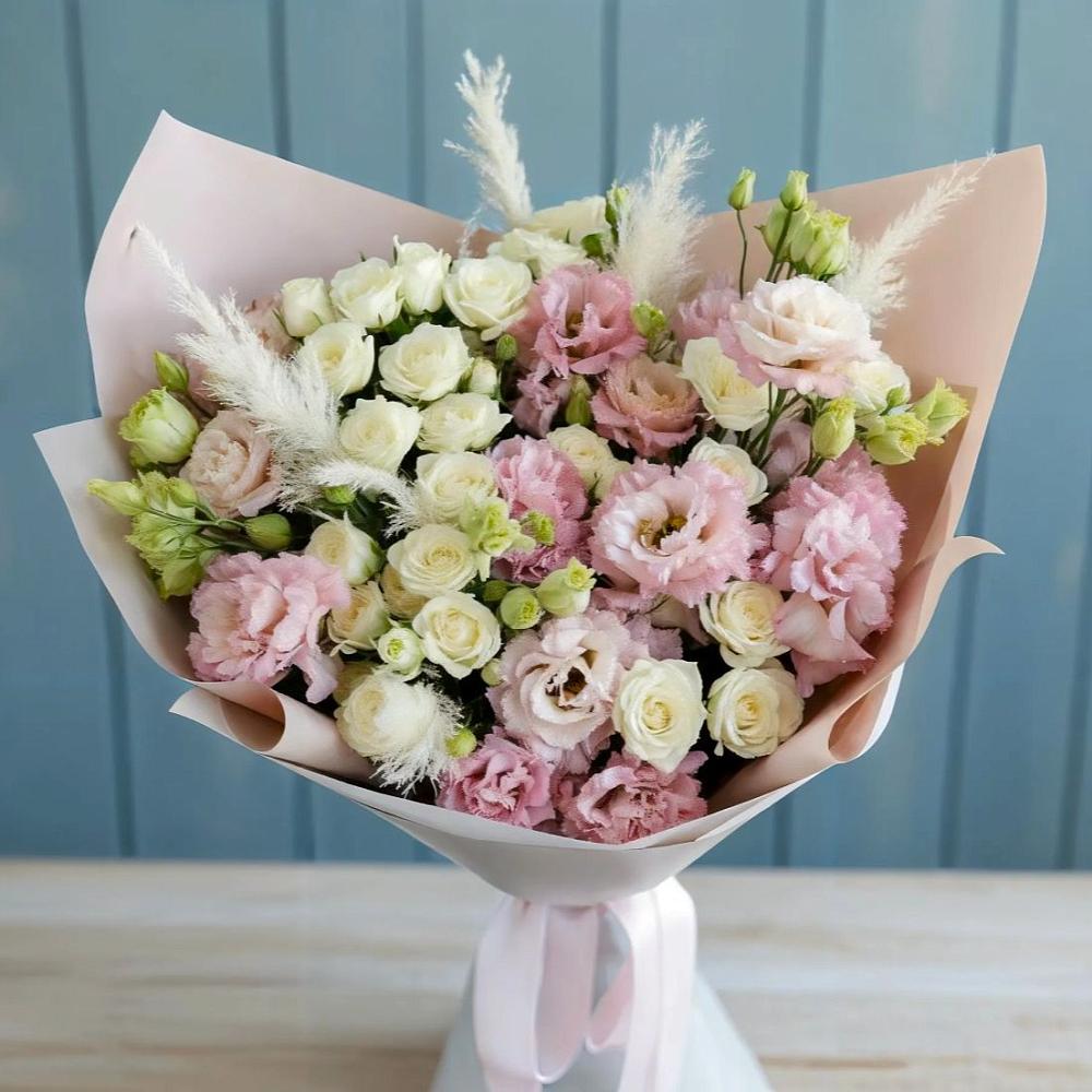 Букет цветов из: Альстромерии и Розы в Стеблево