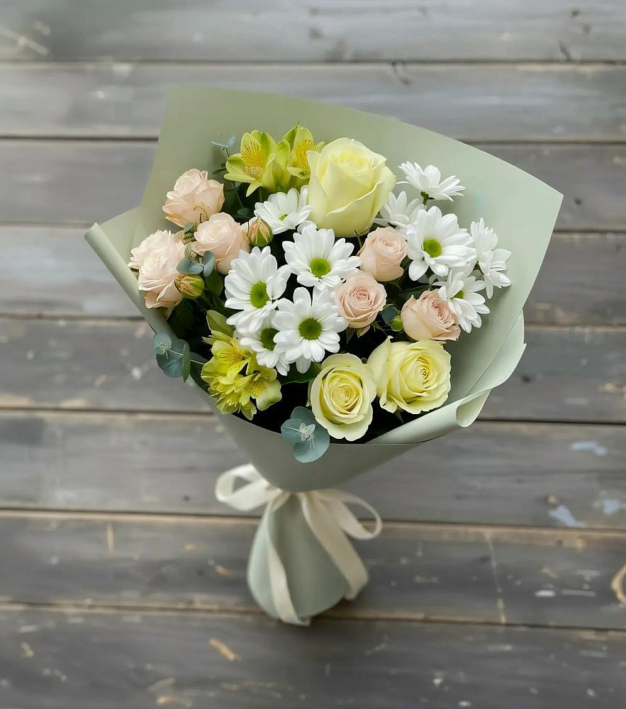 Букет цветов из: Альстромерии, Розы и Хризантемы в Стеблево