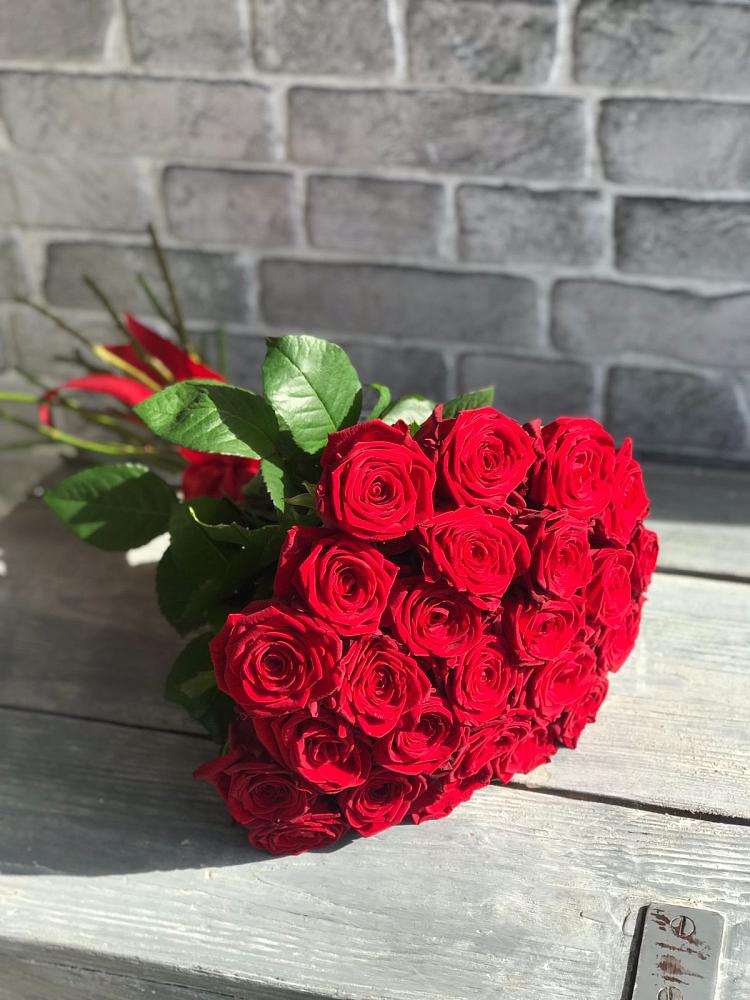 Букет Красные розы Фридом в Стеблево