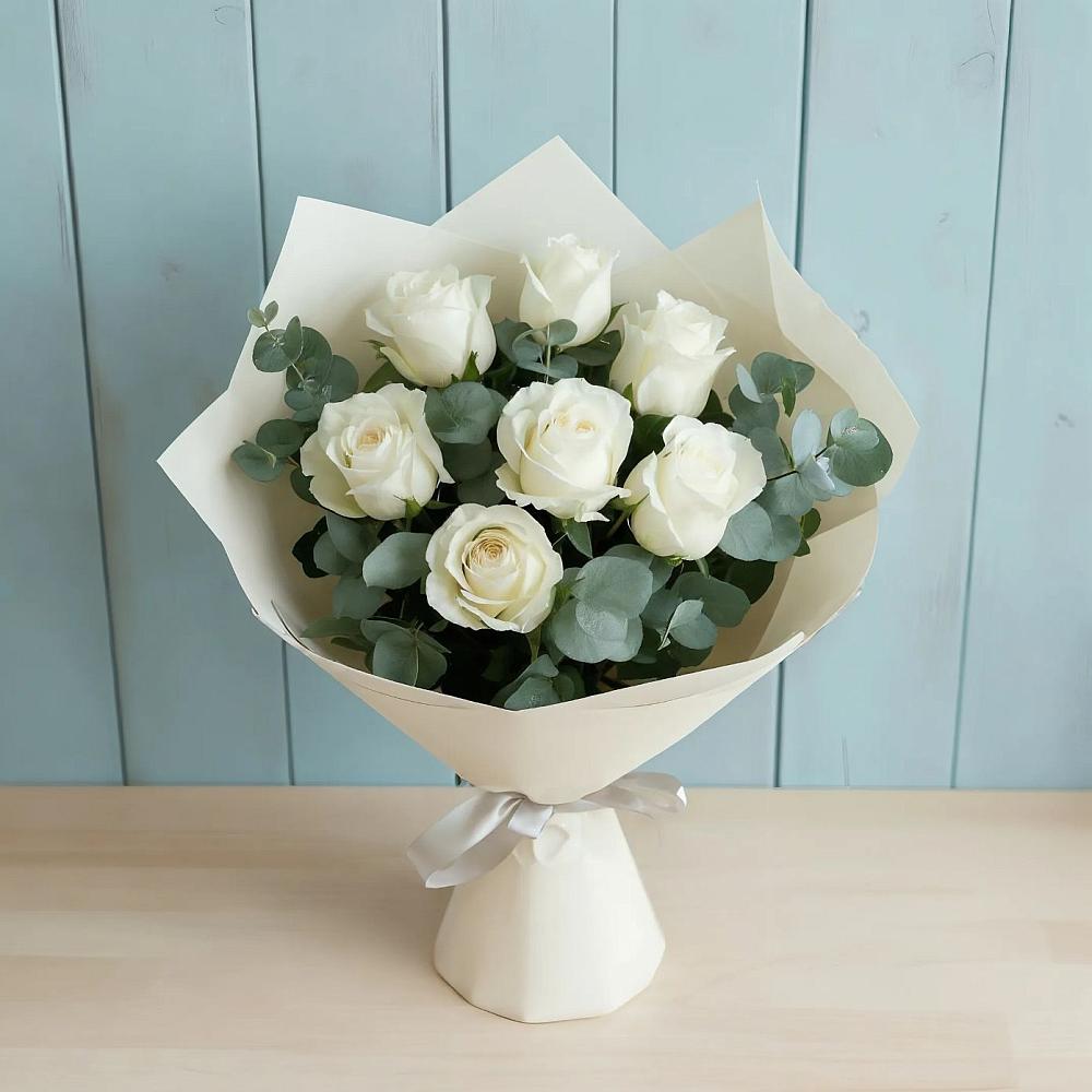 Букет Белые розы в Эвкалипте в Стеблево