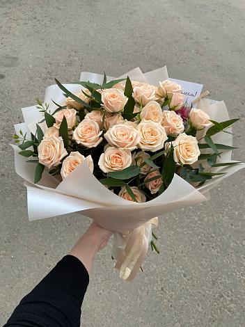 Букет Кремовые розы Латте в Стеблево