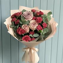 Букет цветов из:  Гвоздики и Розы в Стеблево